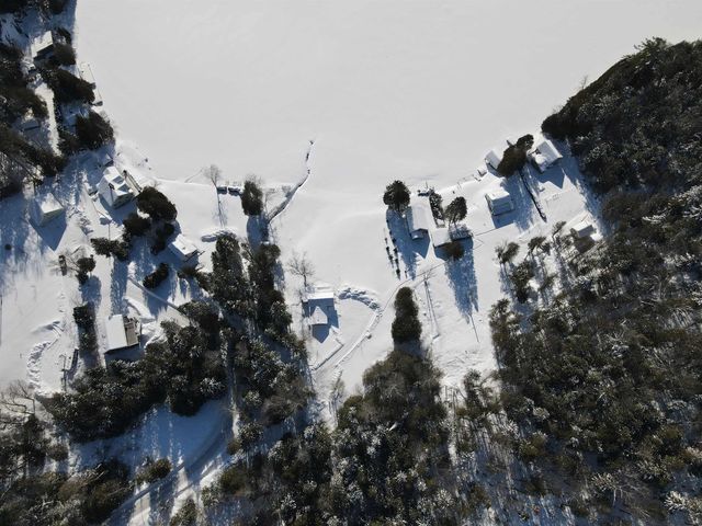 41 Danforth Road, Glover, VT 05839