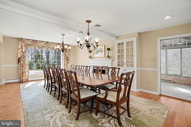 5016 WOODBOX LN, Mechanicsburg, PA 17055
