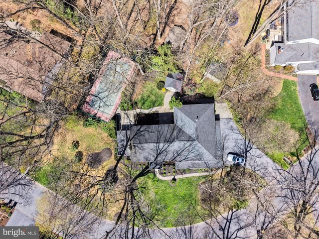 5016 WOODBOX LN, Mechanicsburg, PA 17055