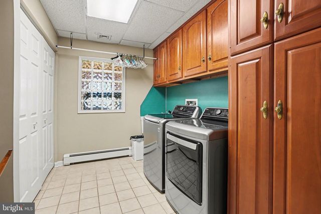 5016 WOODBOX LN, Mechanicsburg, PA 17055