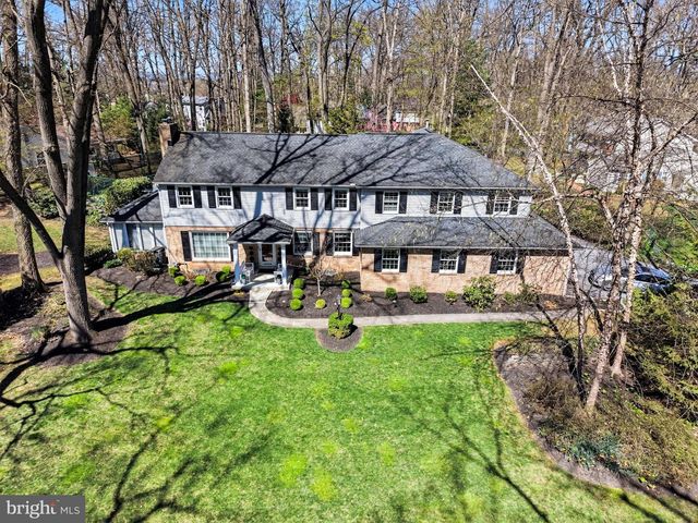 5016 WOODBOX LN, Mechanicsburg, PA 17055