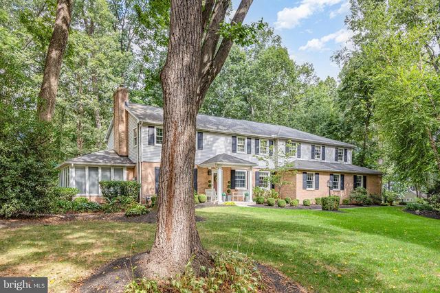 5016 WOODBOX LN, Mechanicsburg, PA 17055