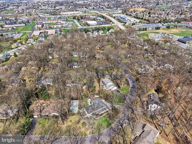 5016 WOODBOX LN, Mechanicsburg, PA 17055