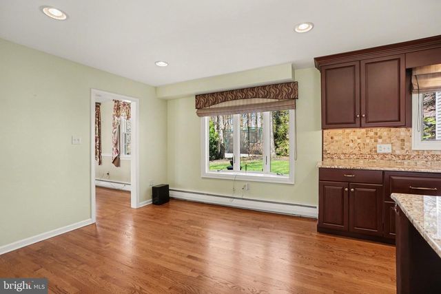 5016 WOODBOX LN, Mechanicsburg, PA 17055