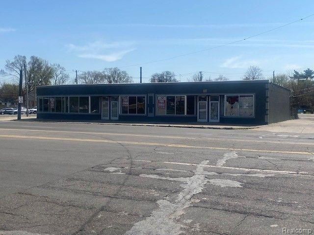 16120 MOROSS Road, Detroit, MI 48205