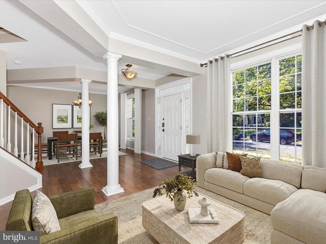 1713 DEARBOUGHT DR, Frederick, MD 21701
