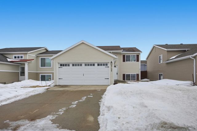 3133 32ND Avenue S, Moorhead, MN 56560