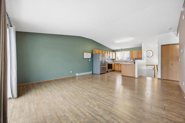 3133 32ND Avenue S, Moorhead, MN 56560