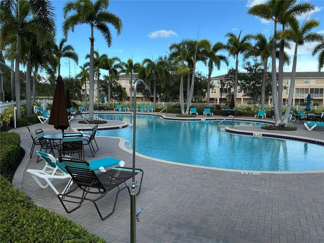 7059 ISLAMORADA CIRCLE, Seminole, FL 33777