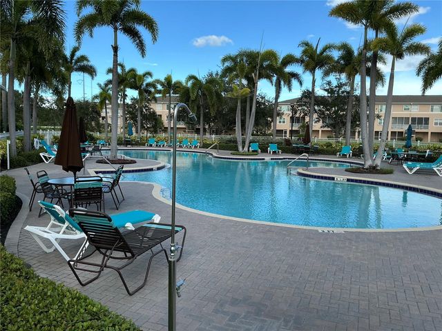 7059 ISLAMORADA CIRCLE, Seminole, FL 33777