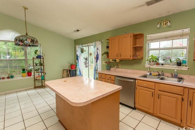 318 Muirfield Rd., Myrtle Beach, SC 29588
