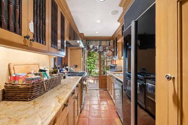 329 W 87th Street, New York City, NY 10024