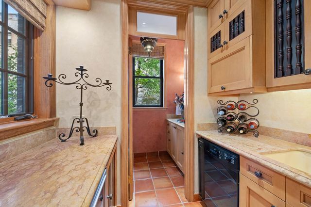 329 W 87th Street, New York City, NY 10024