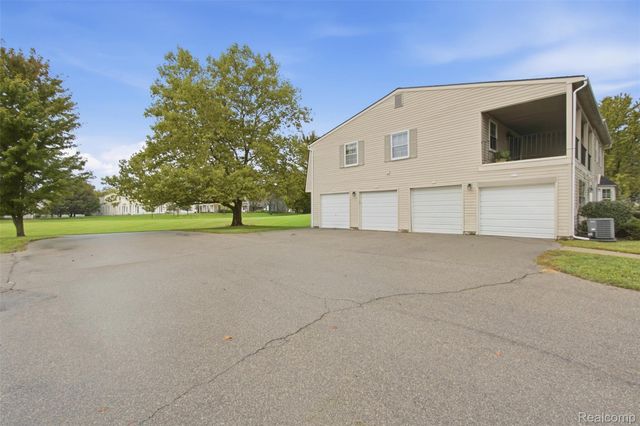 275 Lake Village Drive, Walled Lake, MI 48390