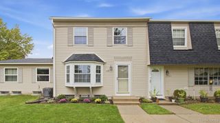 275 Lake Village Drive, Walled Lake, MI 48390
