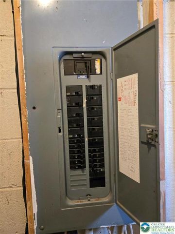 348 Carnation Road, Middle Smithfield Twp, PA 18302