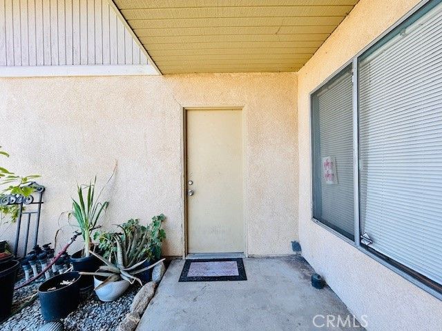 441 Placentia, Perris, CA 92571