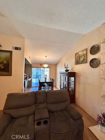 441 Placentia, Perris, CA 92571