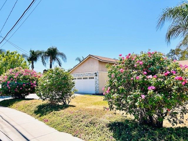 441 Placentia, Perris, CA 92571