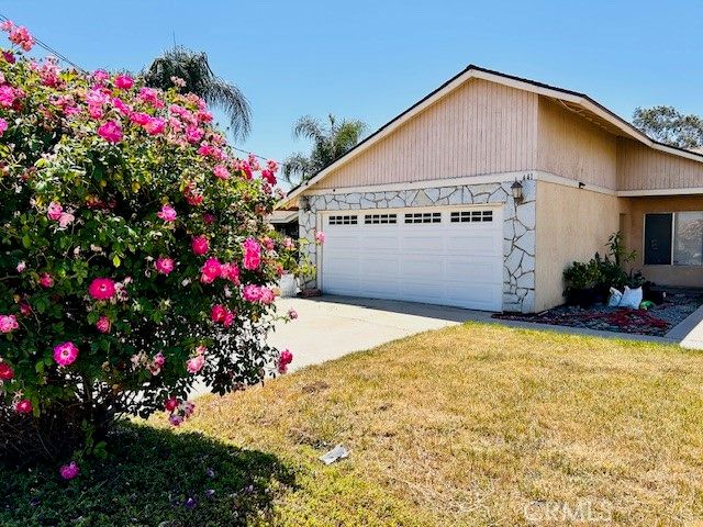 441 Placentia, Perris, CA 92571