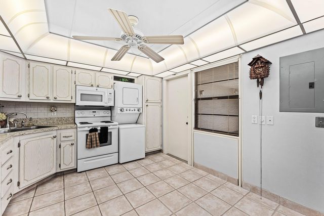 501 SW 11th Place 412, Boca Raton, FL 33432