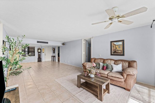 501 SW 11th Place 412, Boca Raton, FL 33432