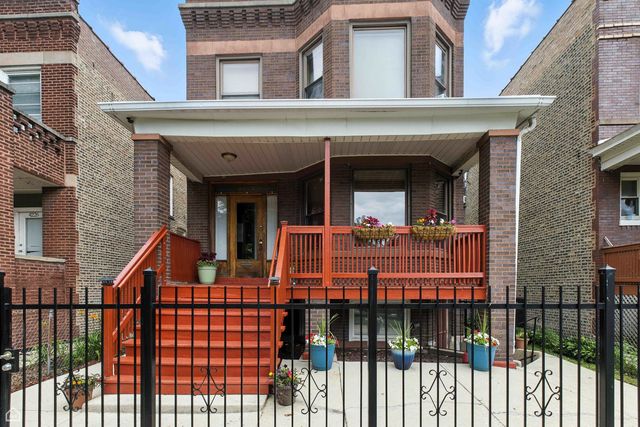 4224 W Kamerling Avenue, Chicago, IL 60651