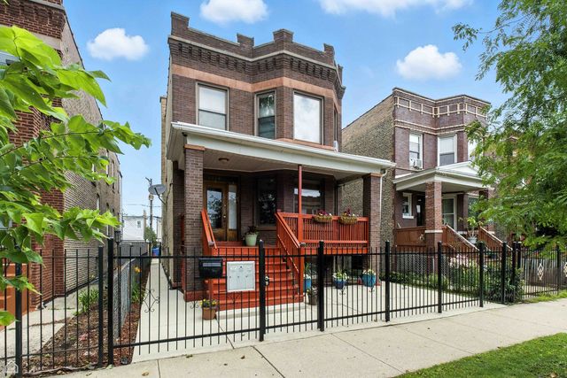 4224 W Kamerling Avenue, Chicago, IL 60651