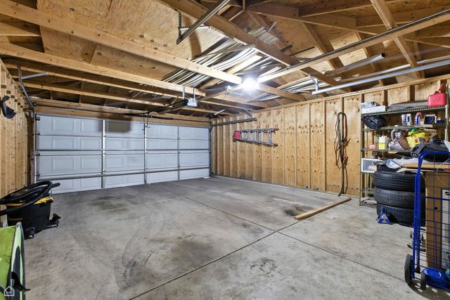 4224 W Kamerling Avenue, Chicago, IL 60651