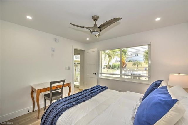 1100 8th AVE S 106C, Naples, FL 34102