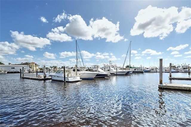 1100 8th AVE S 106C, Naples, FL 34102