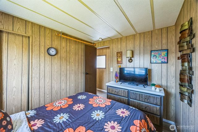 700 S Rain Street NE, Ocean Shores, WA 98569