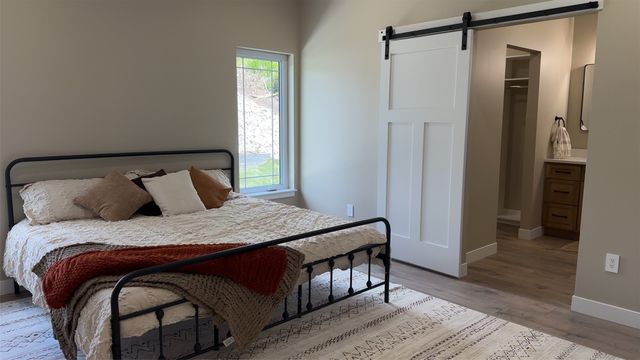 5630 Seminole Valley Trail NE, Cedar Rapids, IA 52411