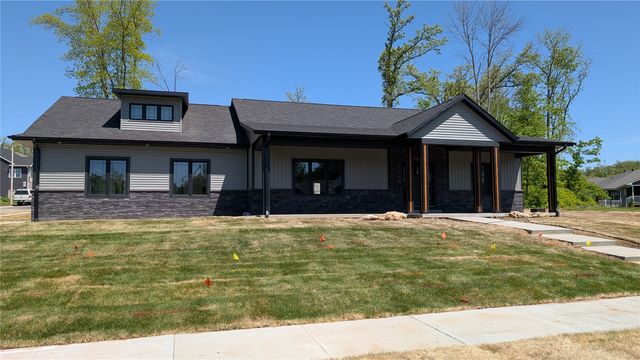 5630 Seminole Valley Trail NE, Cedar Rapids, IA 52411