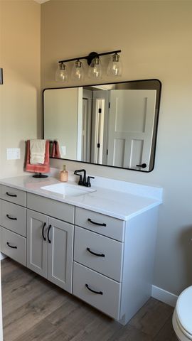 5630 Seminole Valley Trail NE, Cedar Rapids, IA 52411