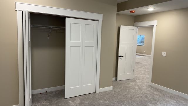 5630 Seminole Valley Trail NE, Cedar Rapids, IA 52411
