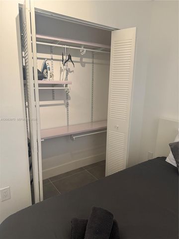 2776 W 71st Pl, Hialeah, FL 33016