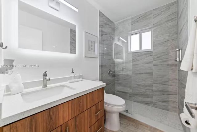 2776 W 71st Pl, Hialeah, FL 33016