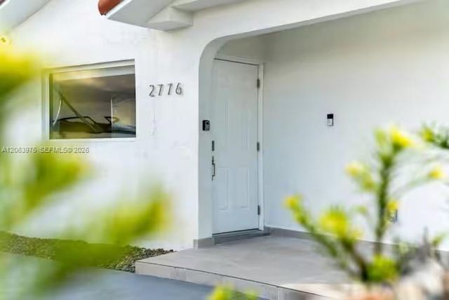 2776 W 71st Pl, Hialeah, FL 33016