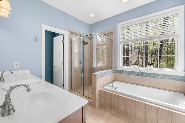 3 Halyard Way, Salem, SC 29676