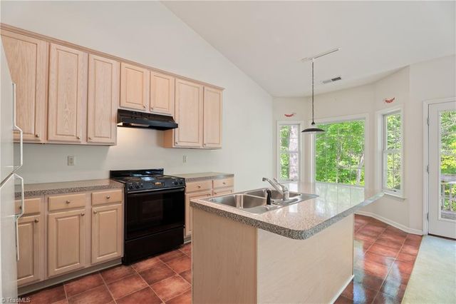 5605 Angel Oaks Drive, Winston-salem, NC 27105