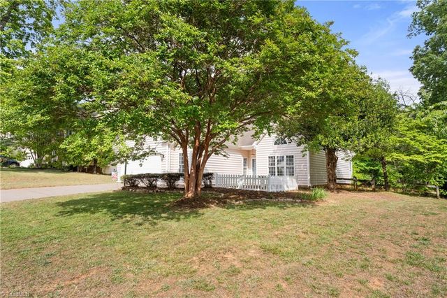 5605 Angel Oaks Drive, Winston-salem, NC 27105