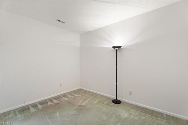 5605 Angel Oaks Drive, Winston-salem, NC 27105