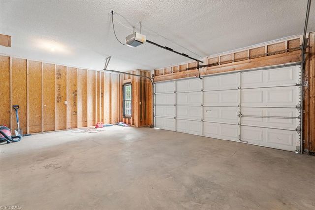 5605 Angel Oaks Drive, Winston-salem, NC 27105