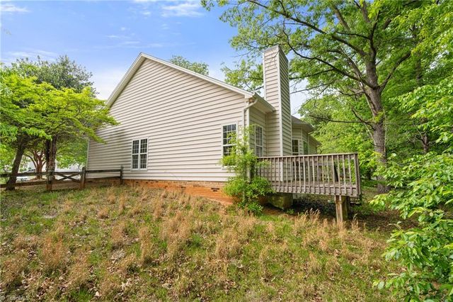 5605 Angel Oaks Drive, Winston-salem, NC 27105