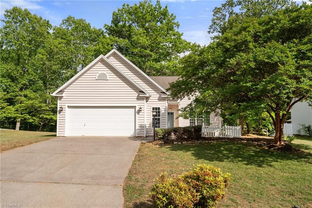 5605 Angel Oaks Drive, Winston-salem, NC 27105