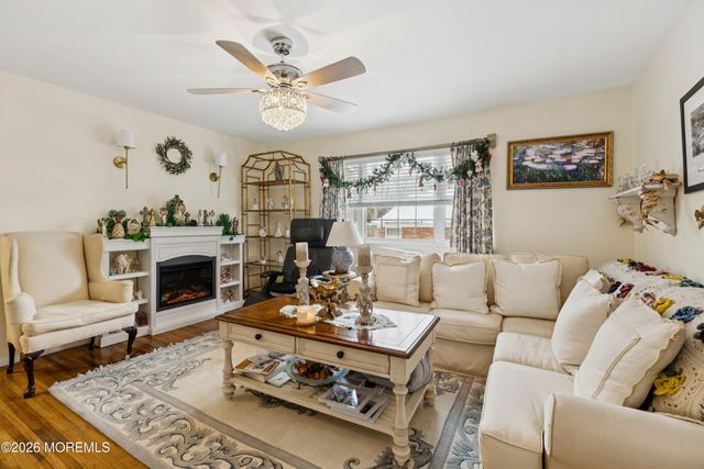 144 Azalea Drive B, Manchester, NJ 08759