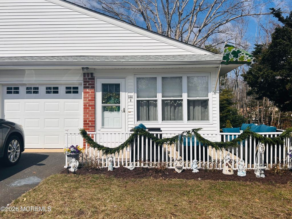 144 Azalea Drive B, Manchester, NJ 08759