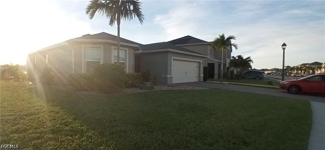 3440 Cancun CT, Cape Coral, FL 33909
