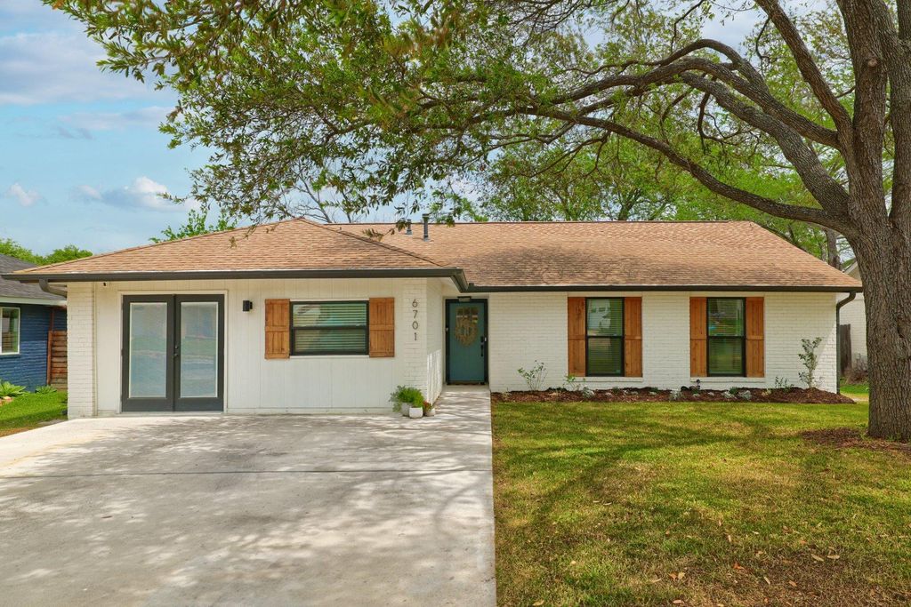 6701 Lancret Hill DR, Austin, TX 78745